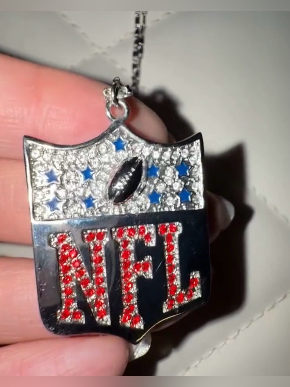 Custom white gold plated NFL Necklace with adjustable chain 16”-22” Luxury - Picture 6 of 6